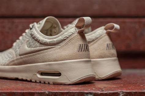 Buy Wmns Air Max Thea Ultra SE 'Oatmeal' 